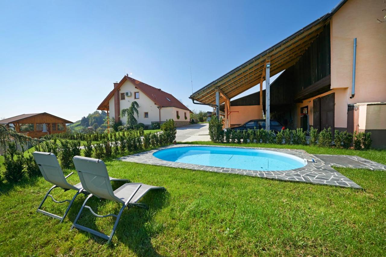 Farmhouse Lipoglav Loče pri Poljčanah Eksteriør billede